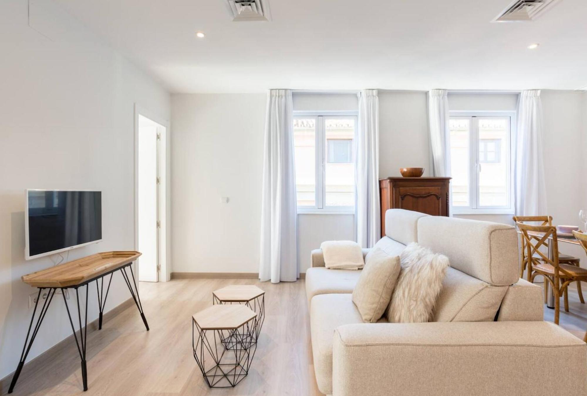 Apartament Sharingco Atarazanas Premium Malaga Zewnętrze zdjęcie